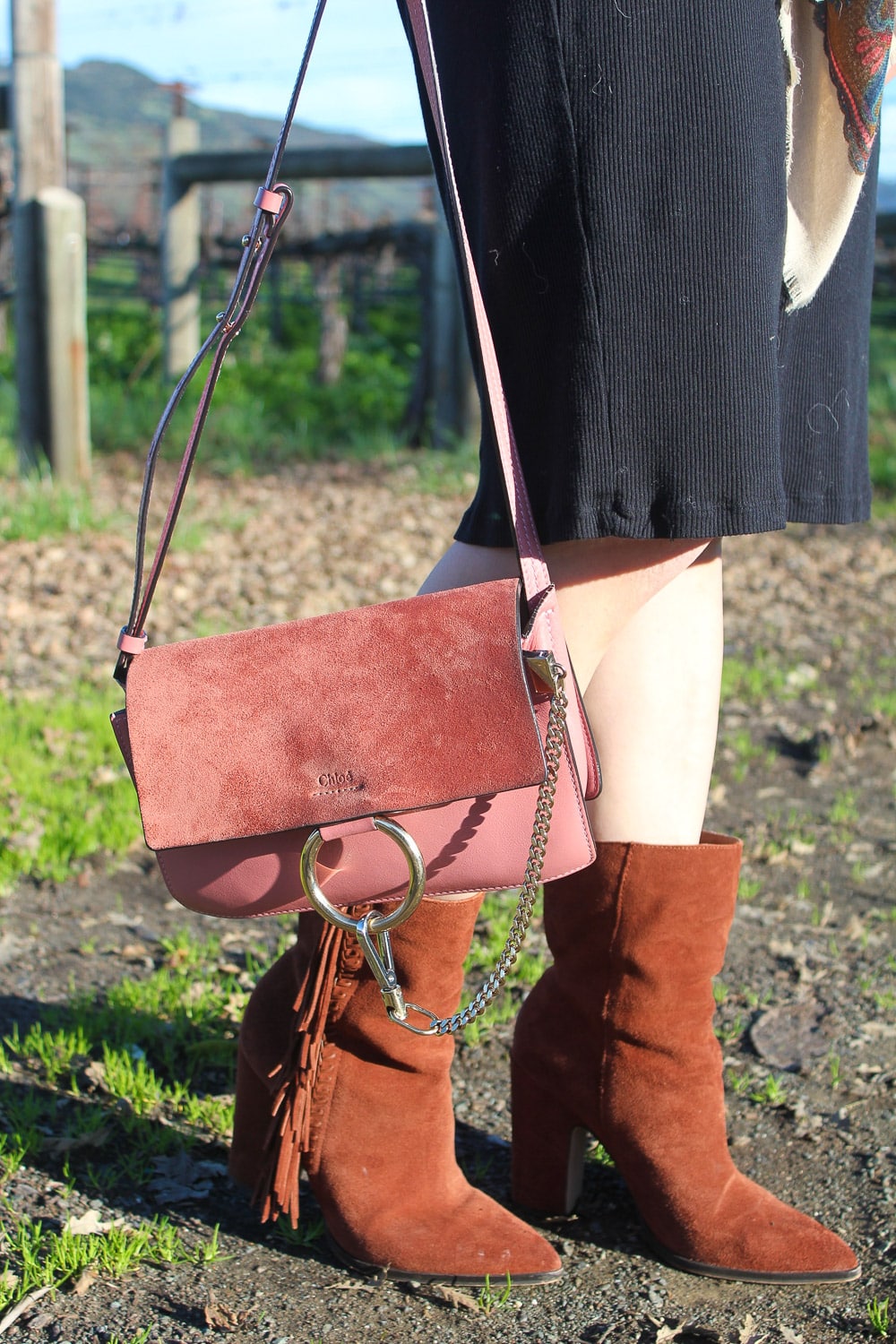 travel outfit napa valley in feb, dolce vita fringe booties, chloe faye bag in pink