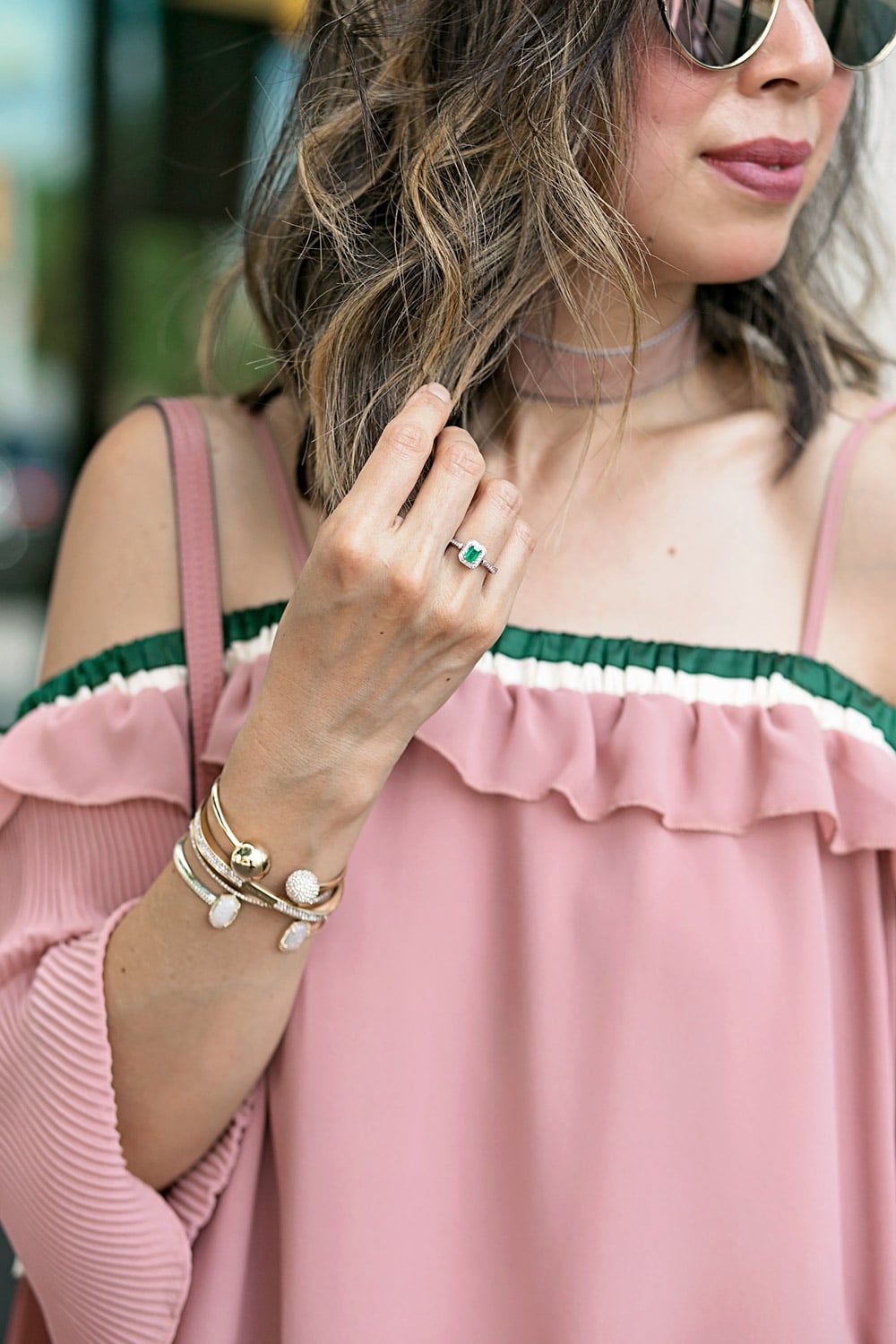 weekend outfit off the shoulder top and levis high waist jeans, effy emerald ring