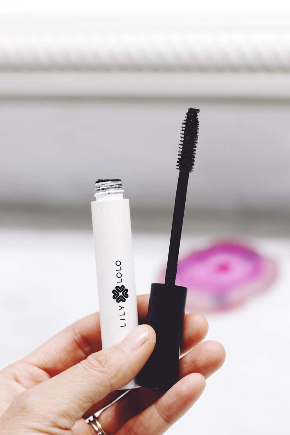 lily lolo mascara review, clean beauty dupe maybelline great lash mascara