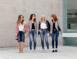 dallas bloggers in favorite jeans from nordstrom anniversary sale