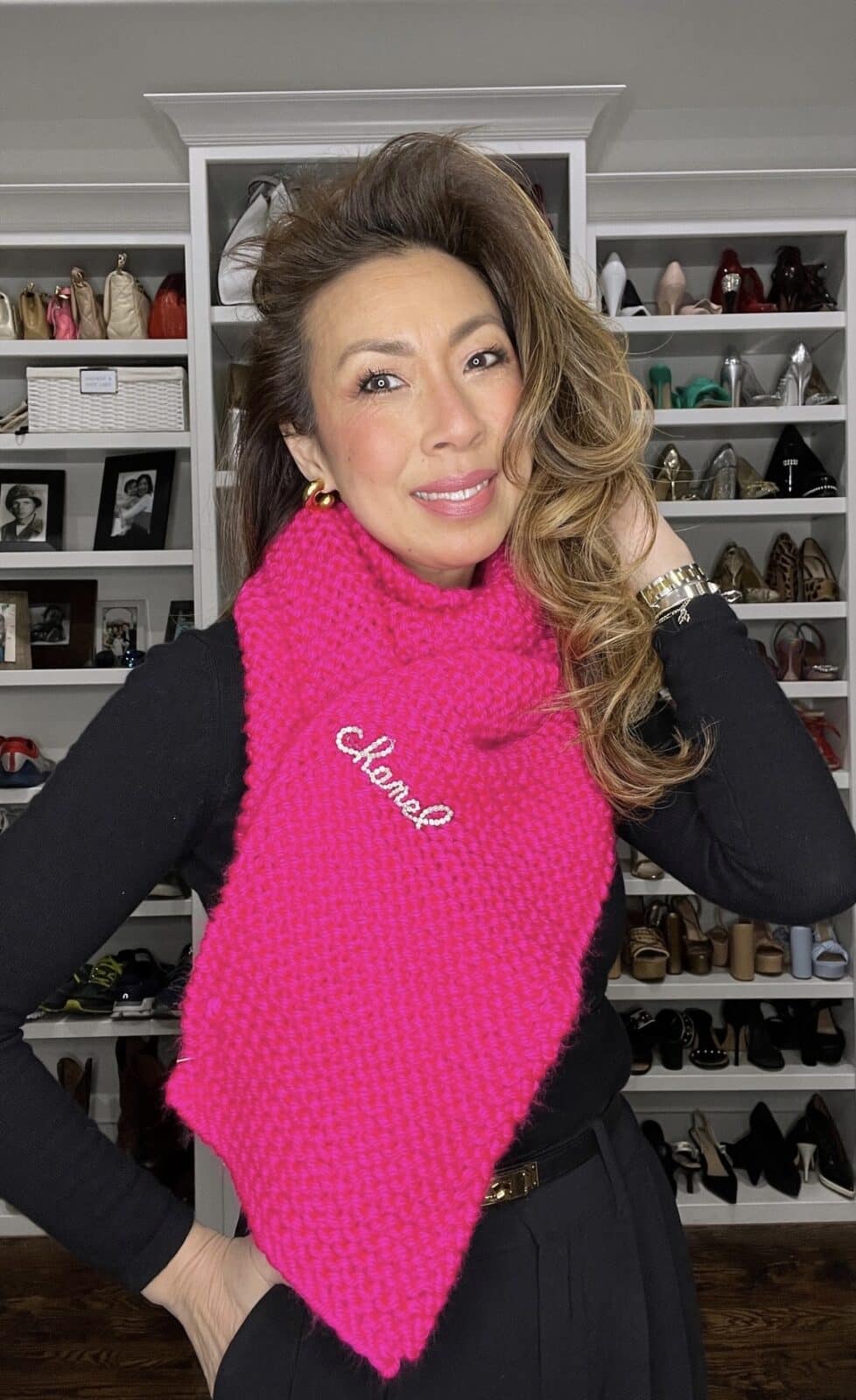style of sam wearing chanel hair clip as a brooch on pink scarf, how to wear a hair clip as a brooch
